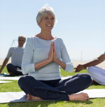 Zu sehen ist das Beitragsbild 2 zum Beitrag mit dem Thema: Yoga für Senioren